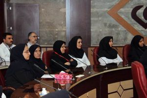 مراسم آخر سال مدیران ،مسئولان ،سوپروایزرها و سرپرستان مرکز قلب و عروق شهید رجایی: عکس شماره 11 / 12